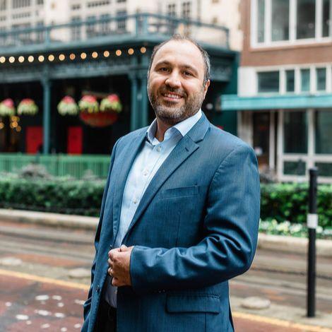 Sasha Yuksek - Meet The Team