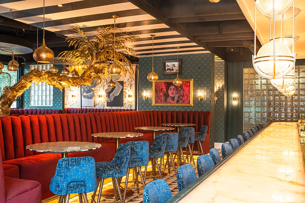 Plume Restaurant by Yellow Crown Construction